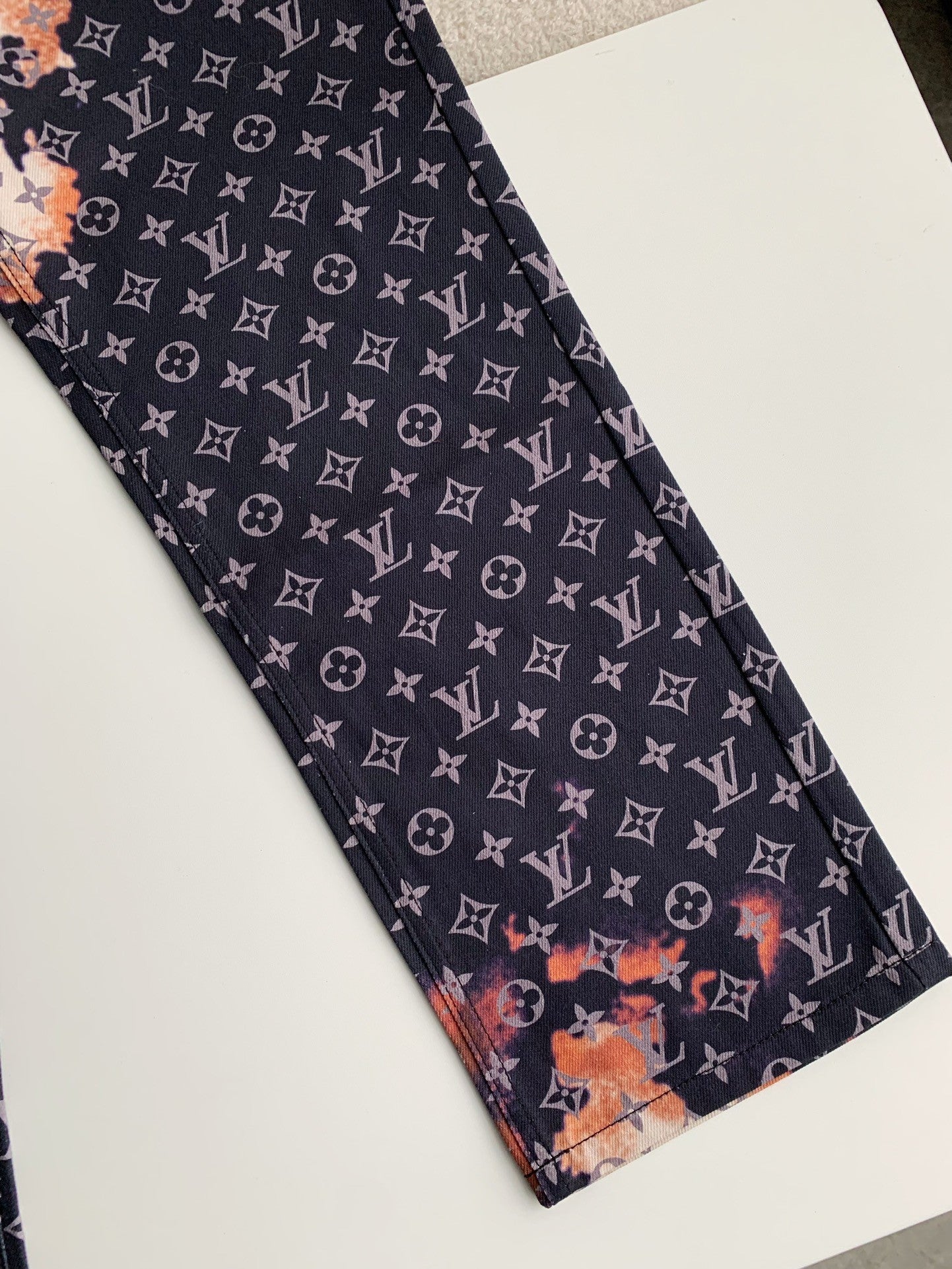 「#2349」Costumes en denim Louis Vuitton