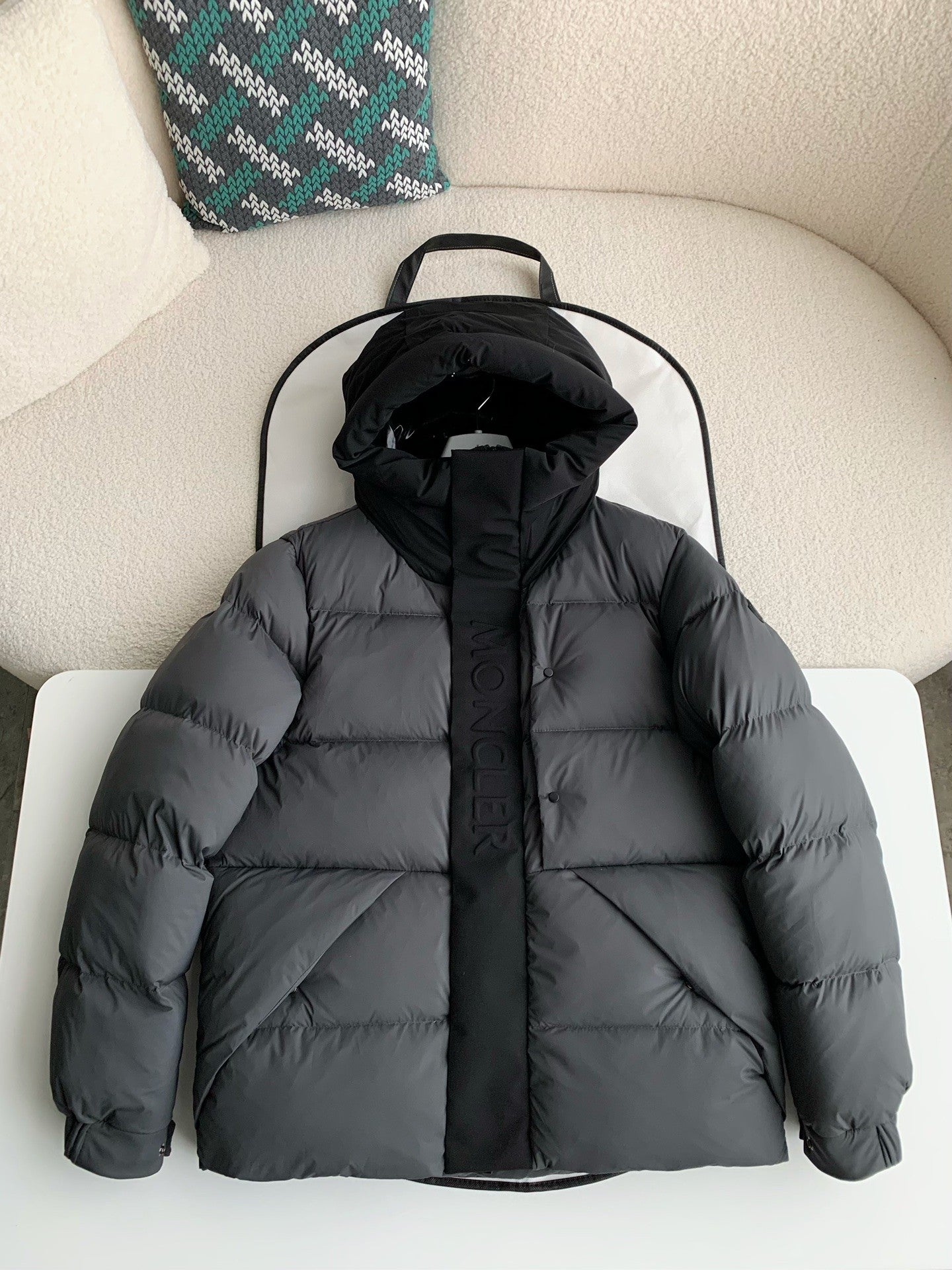「#2344」Moncler Montbeliard down jacket