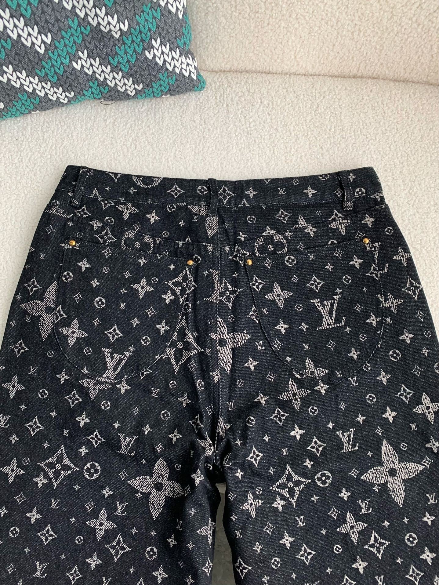 「#2422」Costumes Louis Vuitton