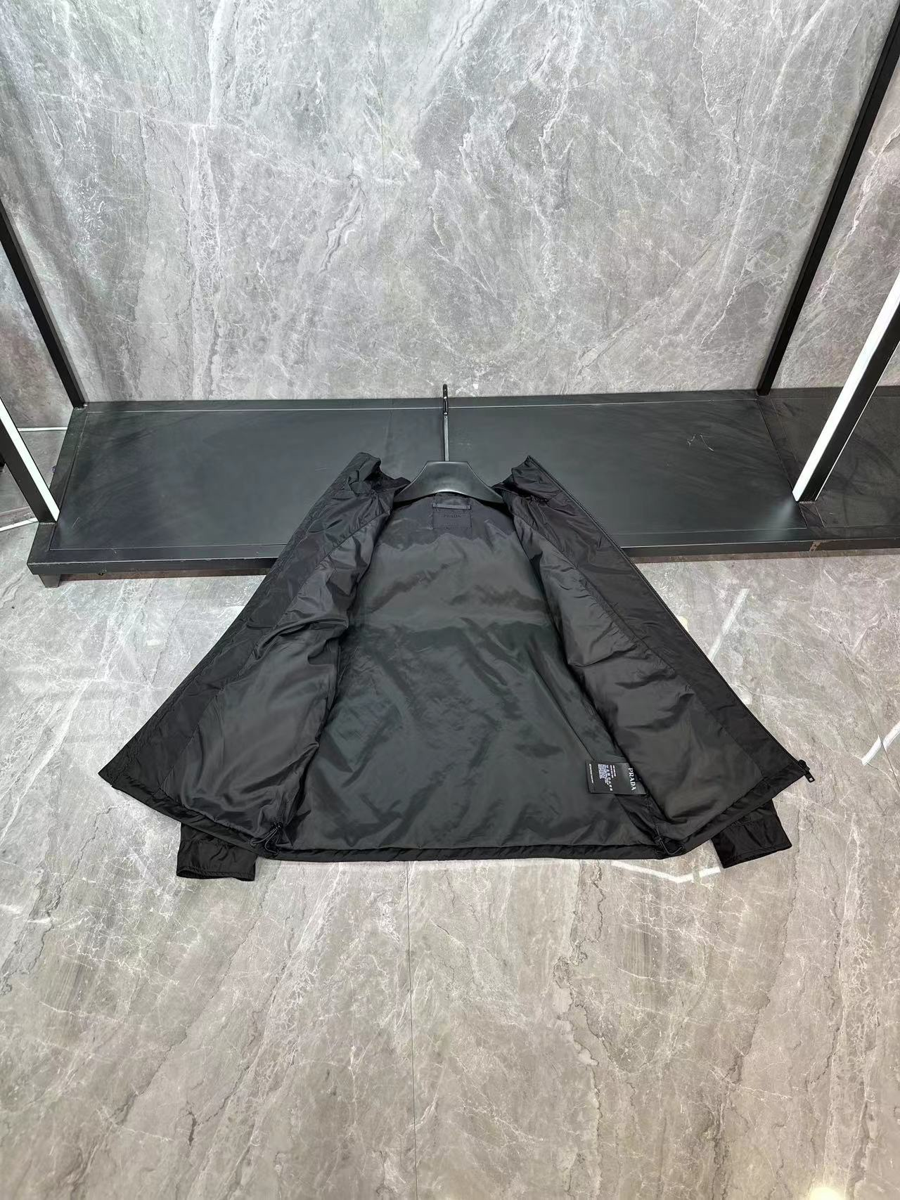 「#3471」PRADA Men's Hooded Jacket
