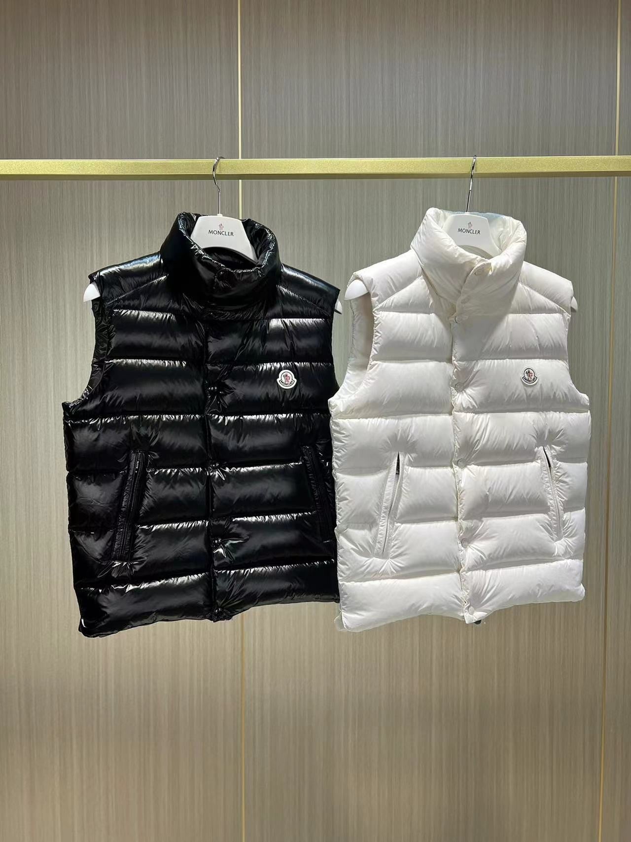 「#3589」Moncler stand collar down vest