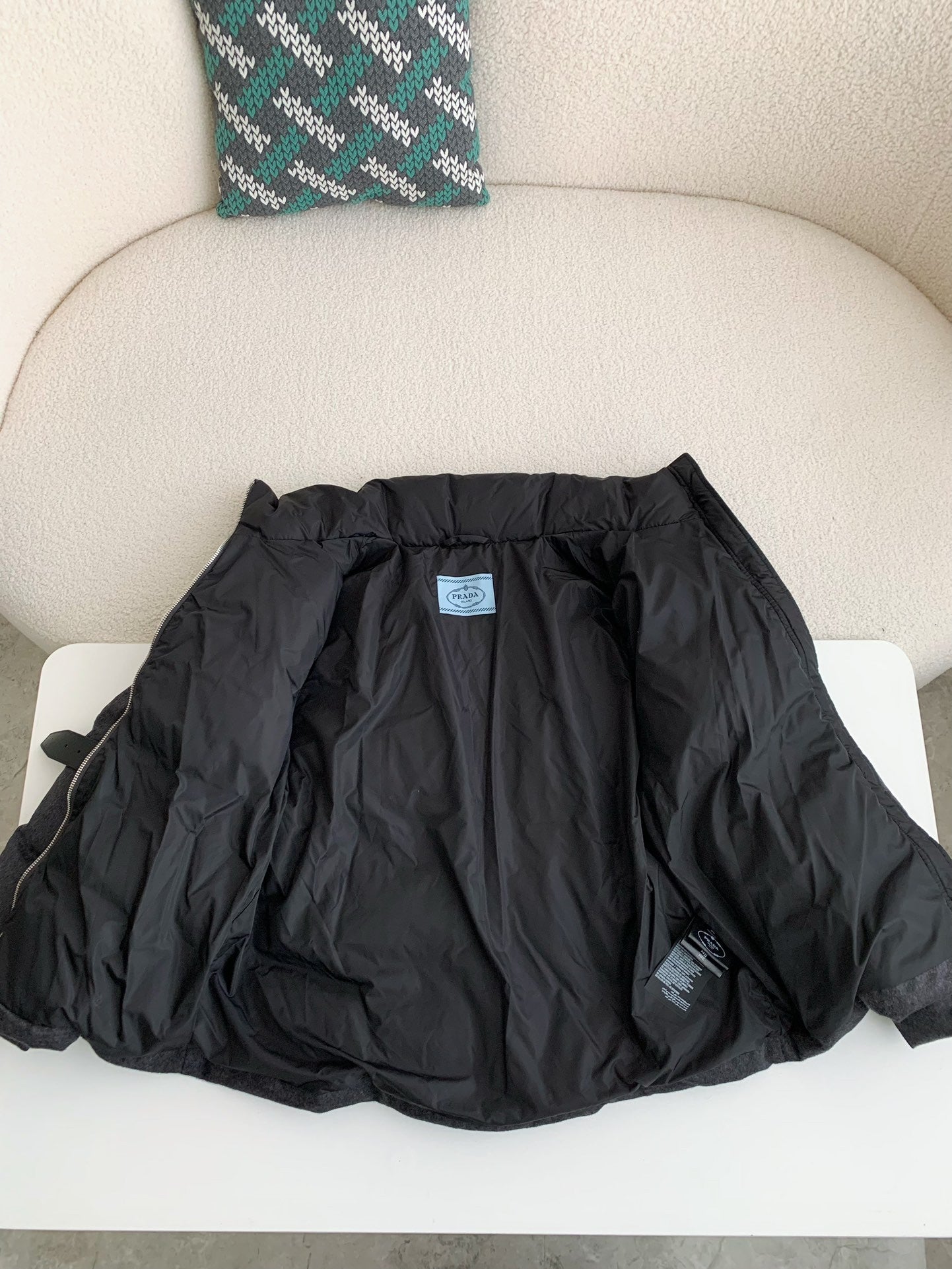 「#3694」Prada logo stand collar down jacket