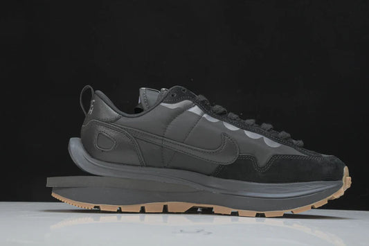 Sacai VaporWaffle ‘Black Gum’