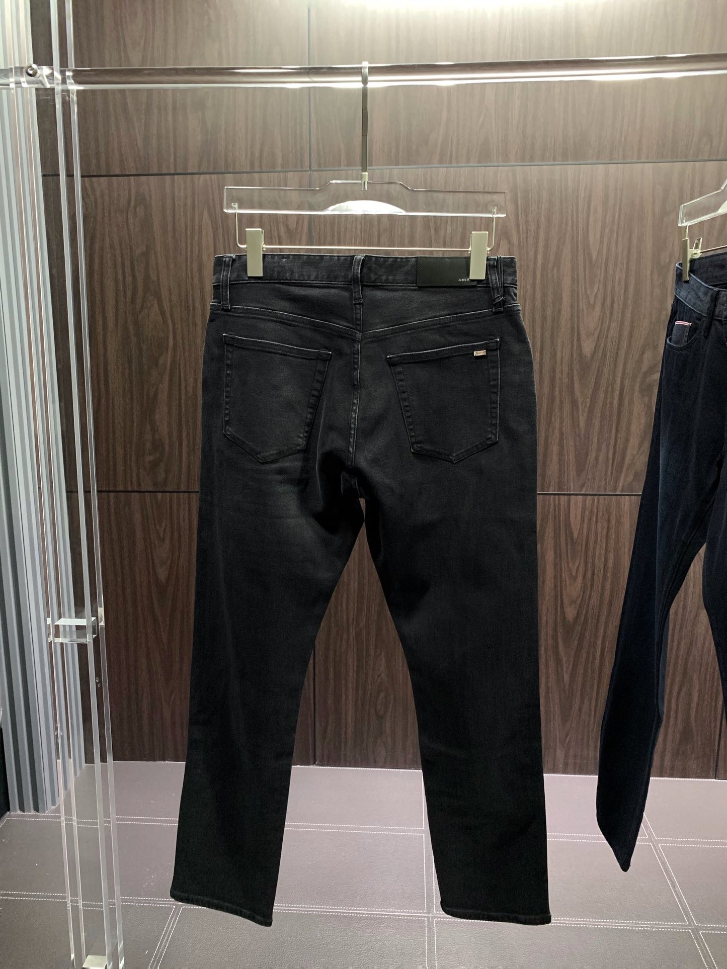 「#1828」Amiri slim fit petite straight jeans