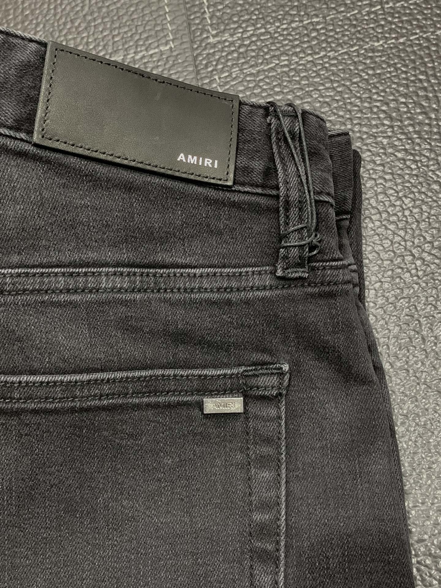 「#1828」Amiri slim fit petite straight jeans