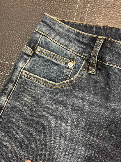 「#1829」Amiri slim fit petite straight jeans