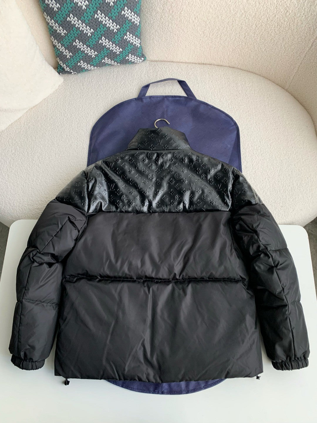 Doudoune avec logo LOUIS VUITTON « #2050 »