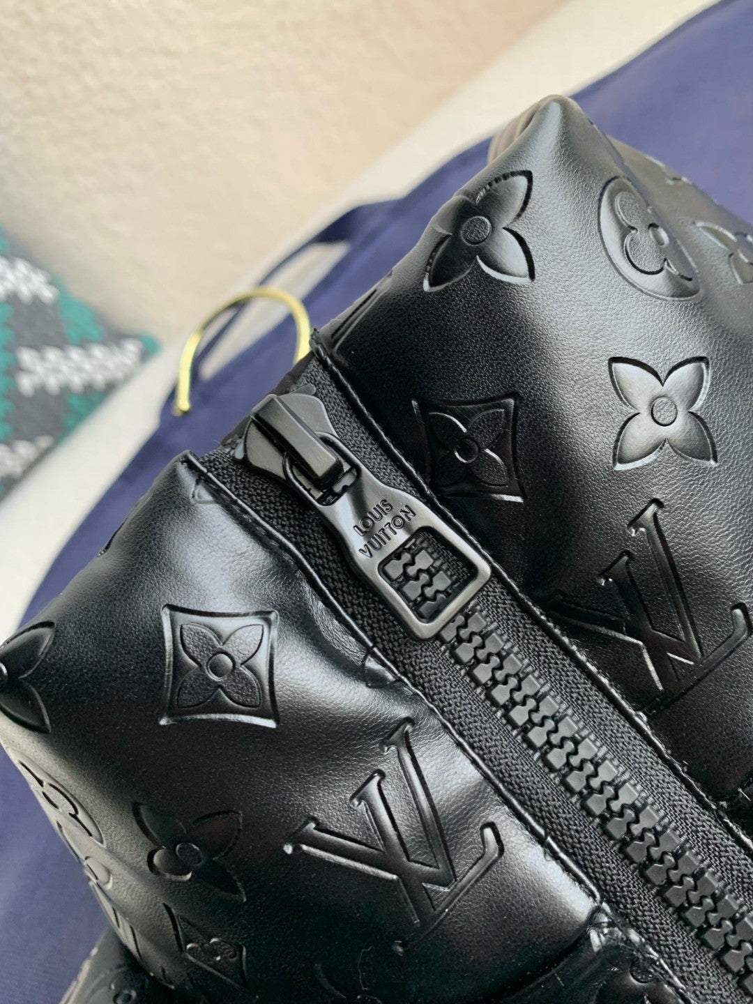 Doudoune avec logo LOUIS VUITTON « #2050 »