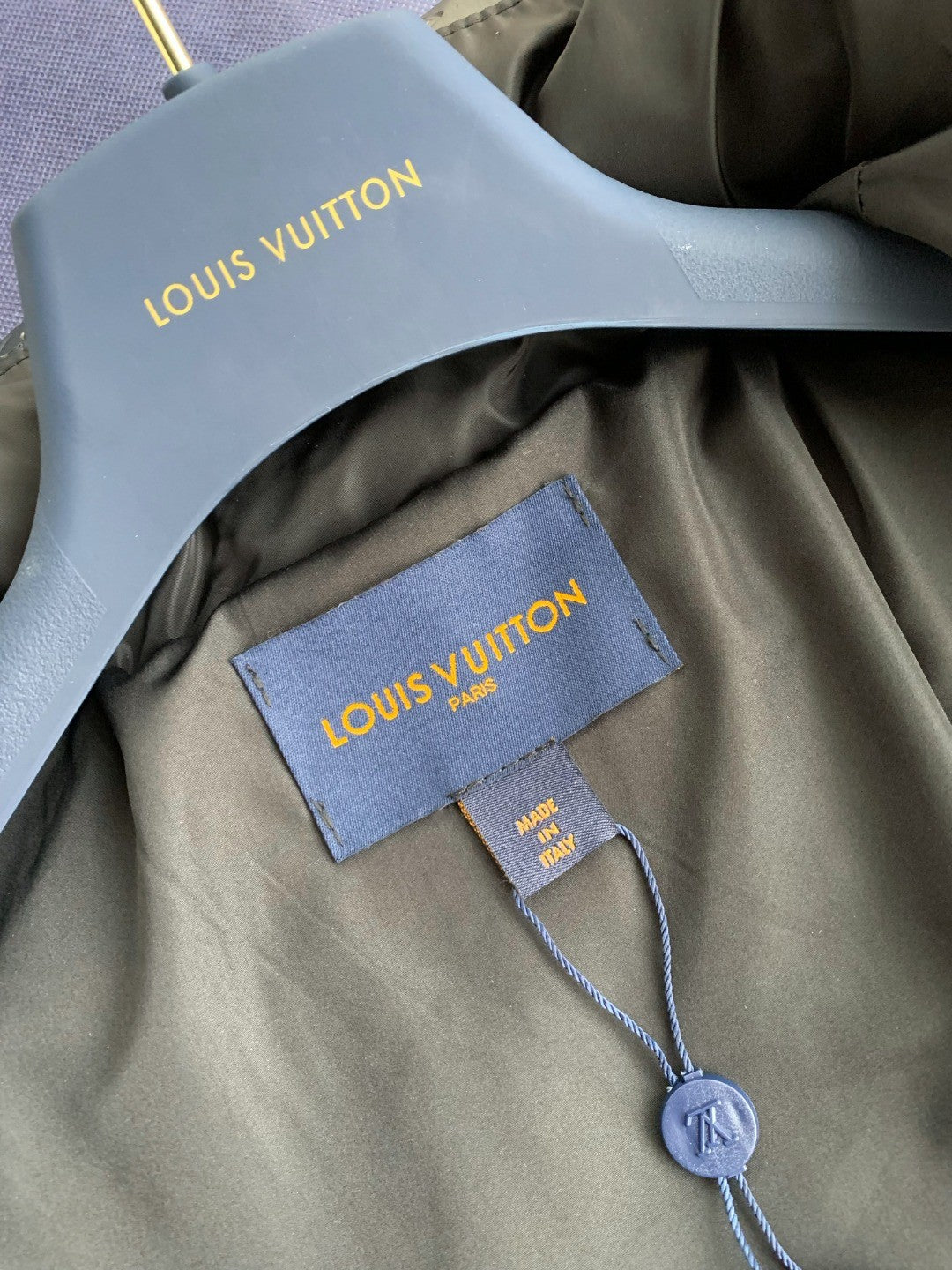 Doudoune avec logo LOUIS VUITTON « #2050 »