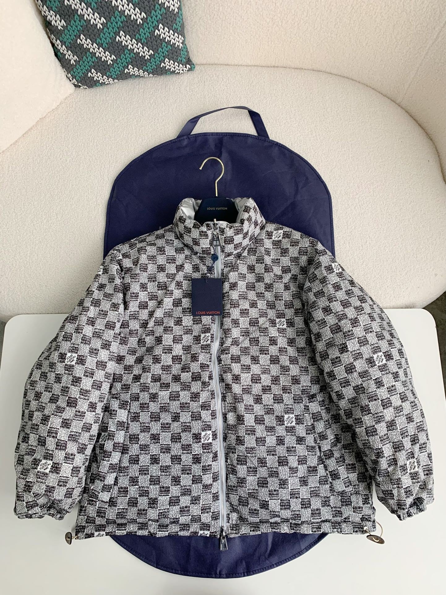 Doudoune avec logo LOUIS VUITTON « #2099 »