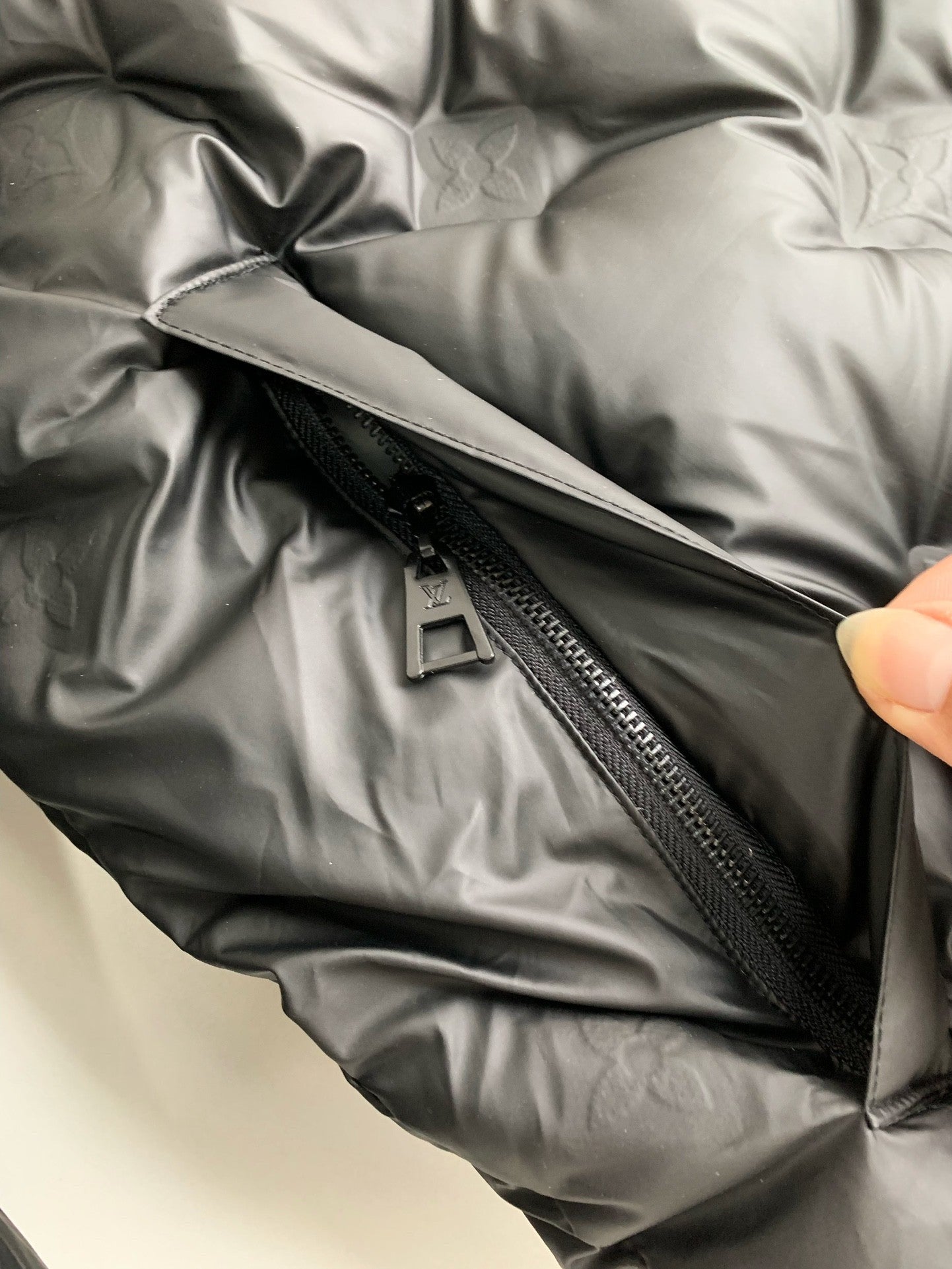 Doudoune avec logo LOUIS VUITTON « #2100 »