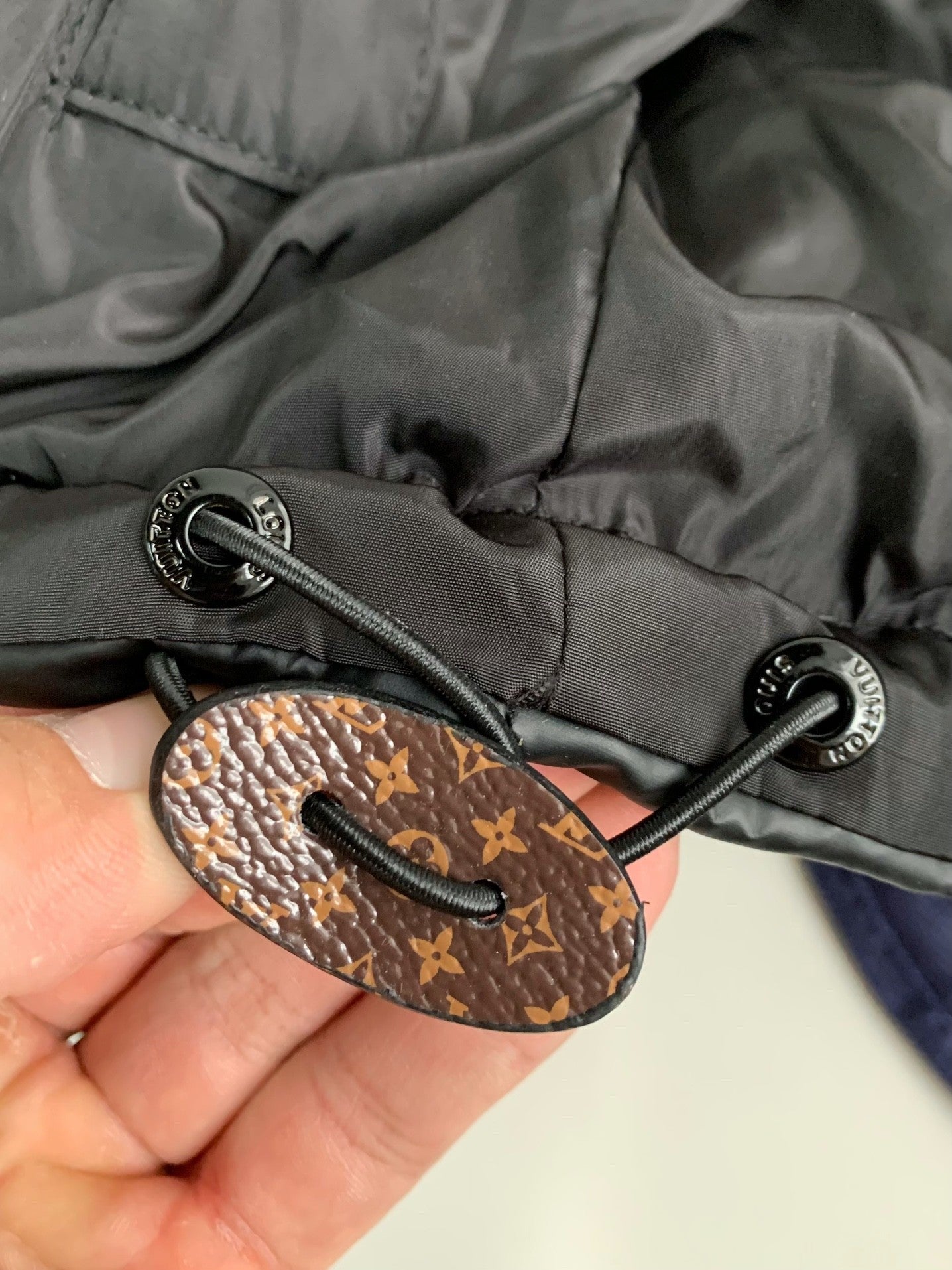 Doudoune avec logo LOUIS VUITTON « #2100 »