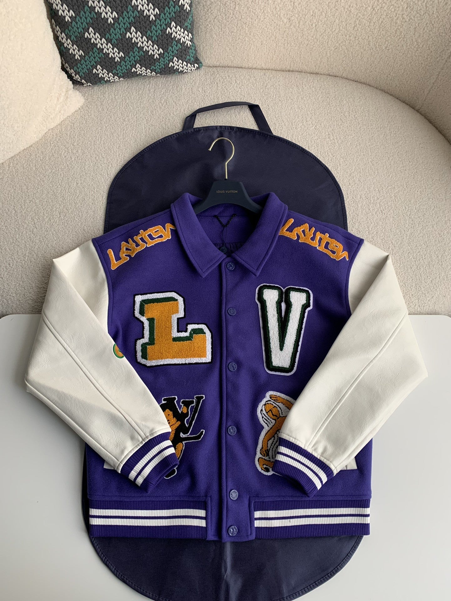 「#2329」Vestes universitaires Louis Vuitton