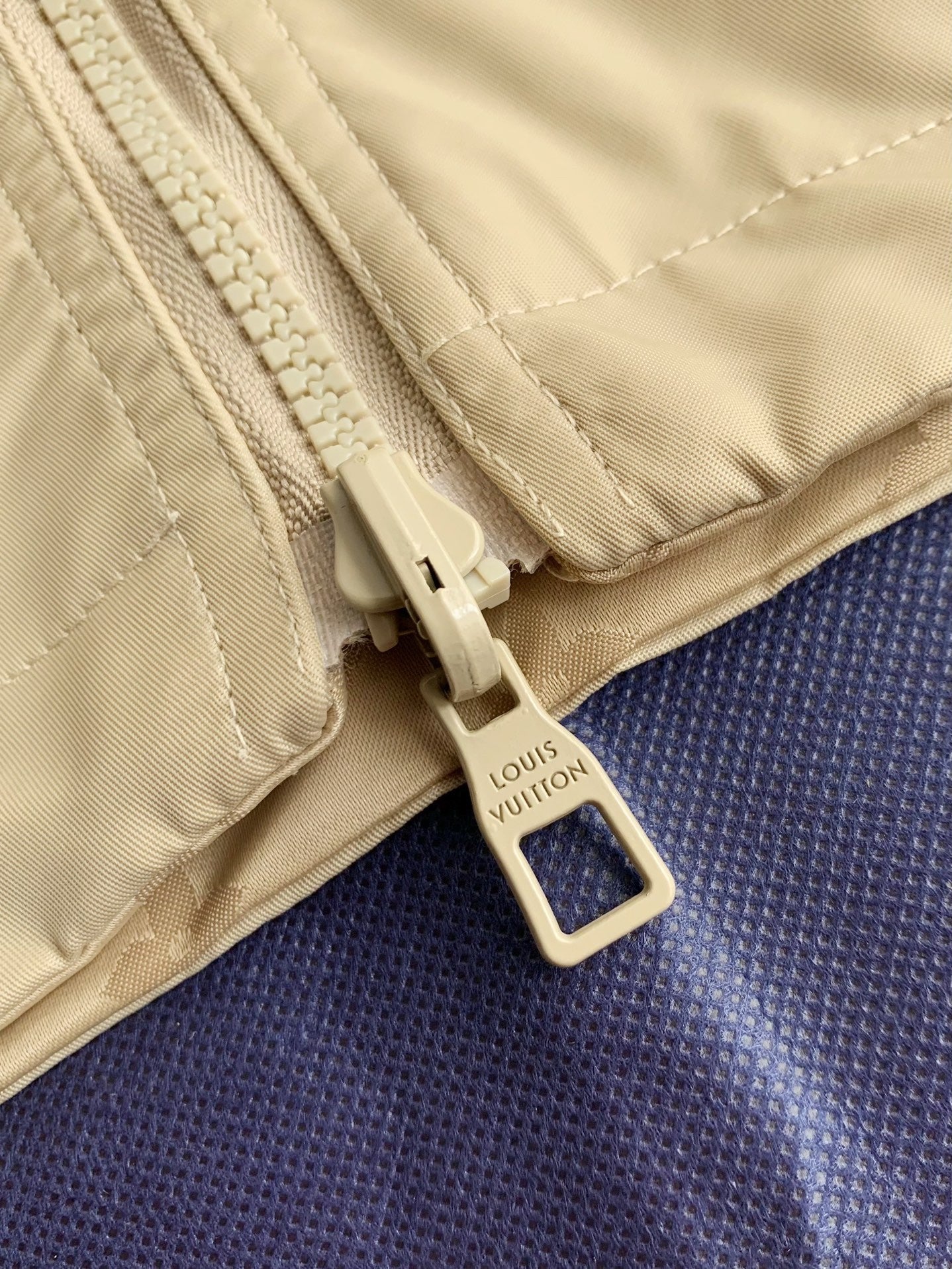 Vestes Louis Vuitton « #2333 »