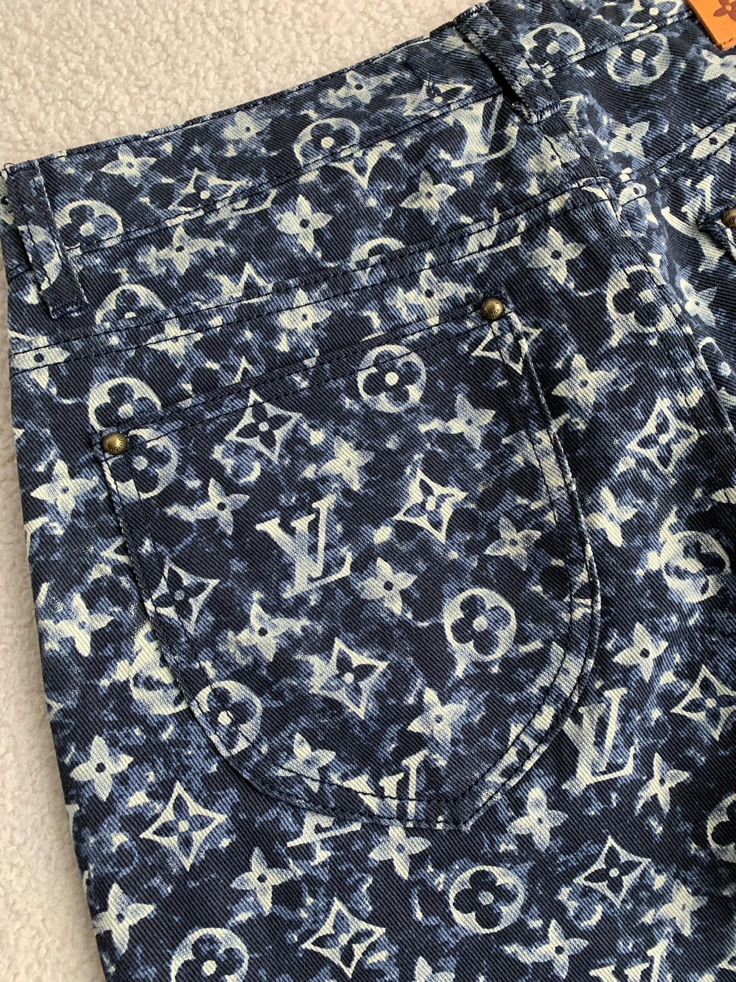 「#2332」Costumes Louis Vuitton