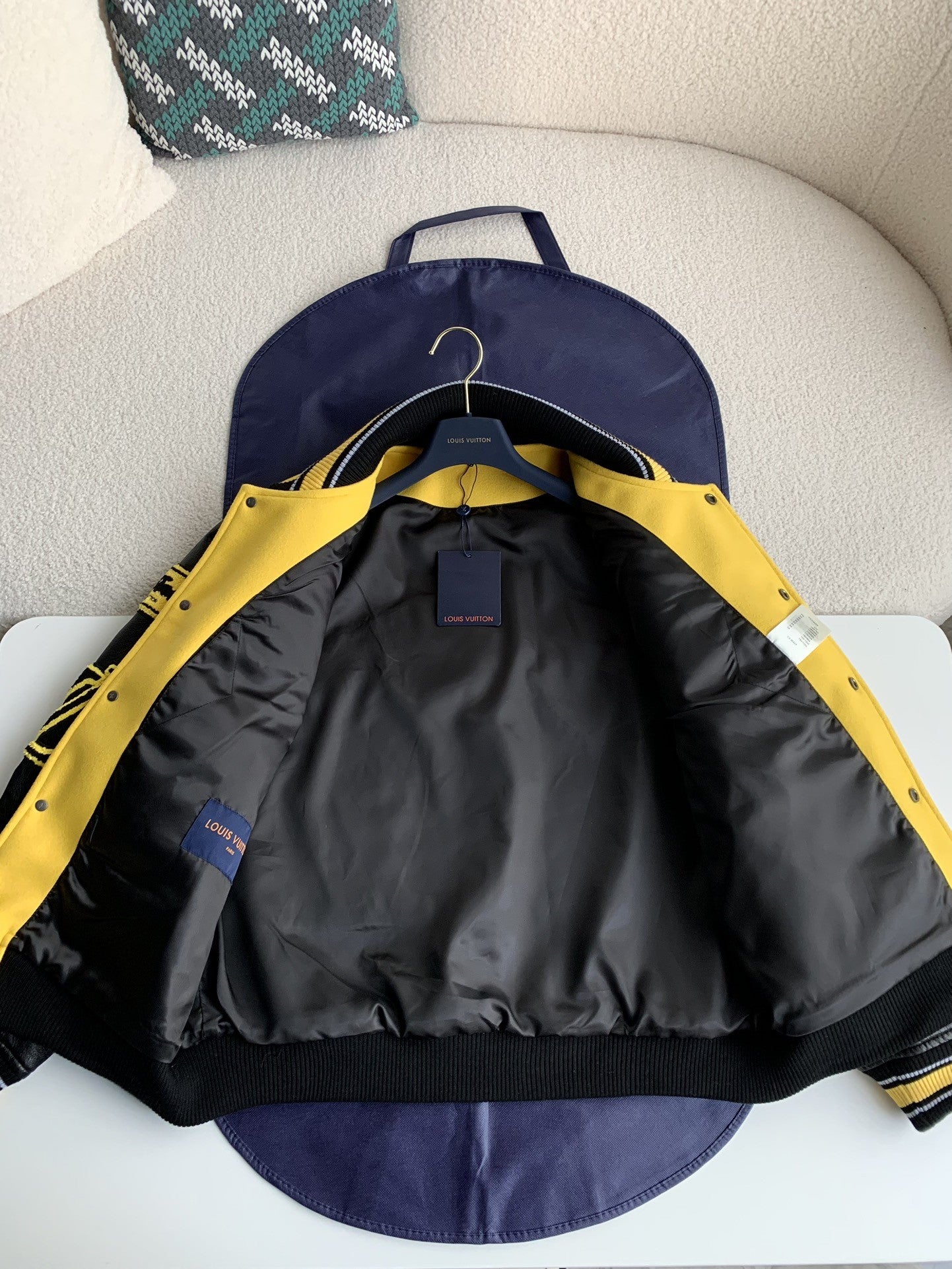 「#2334」Vestes universitaires Louis Vuitton