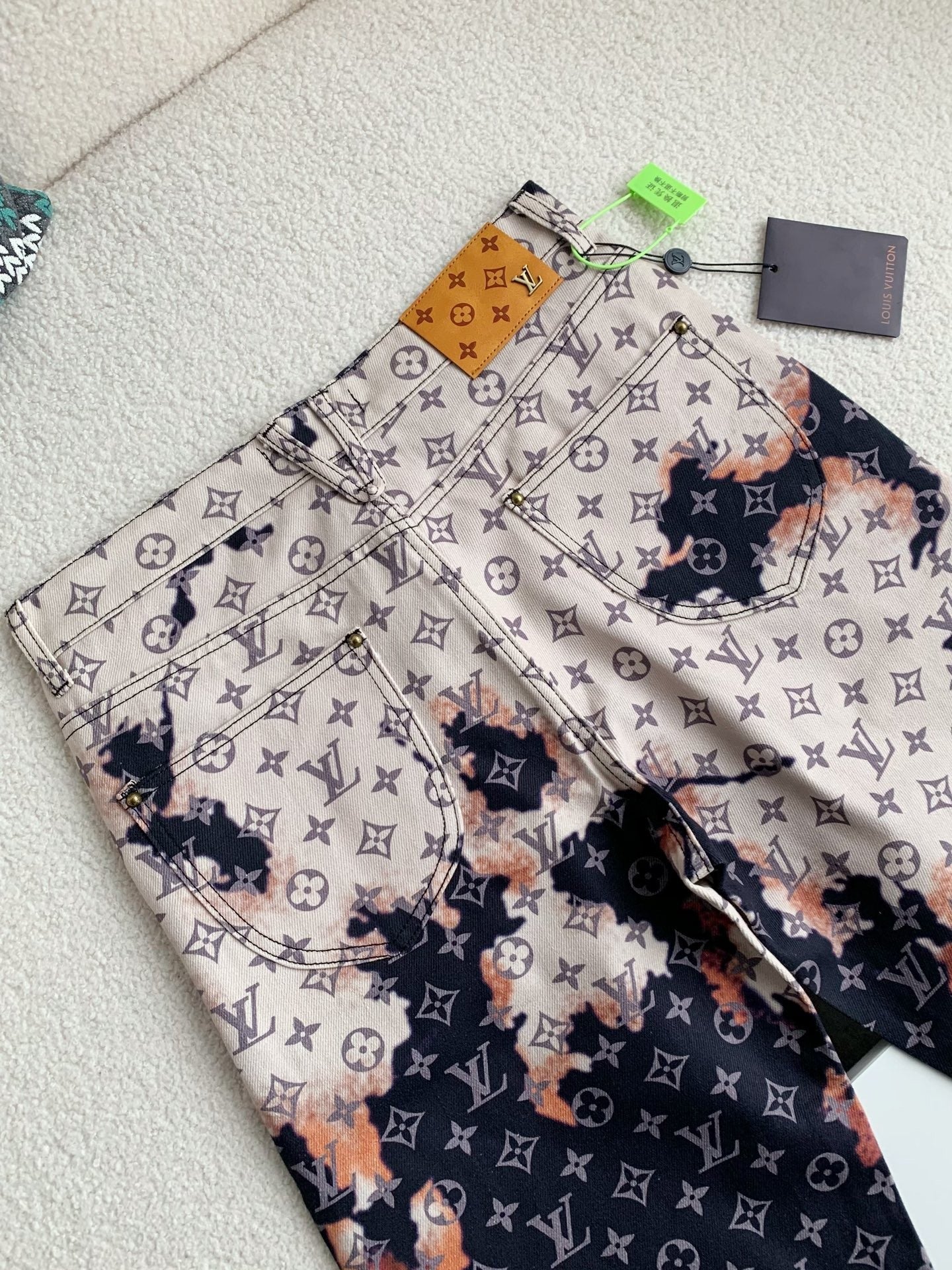 「#2349」Costumes en denim Louis Vuitton