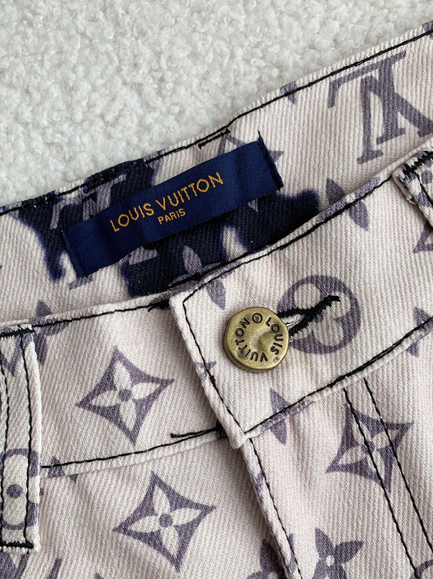 「#2349」Costumes en denim Louis Vuitton