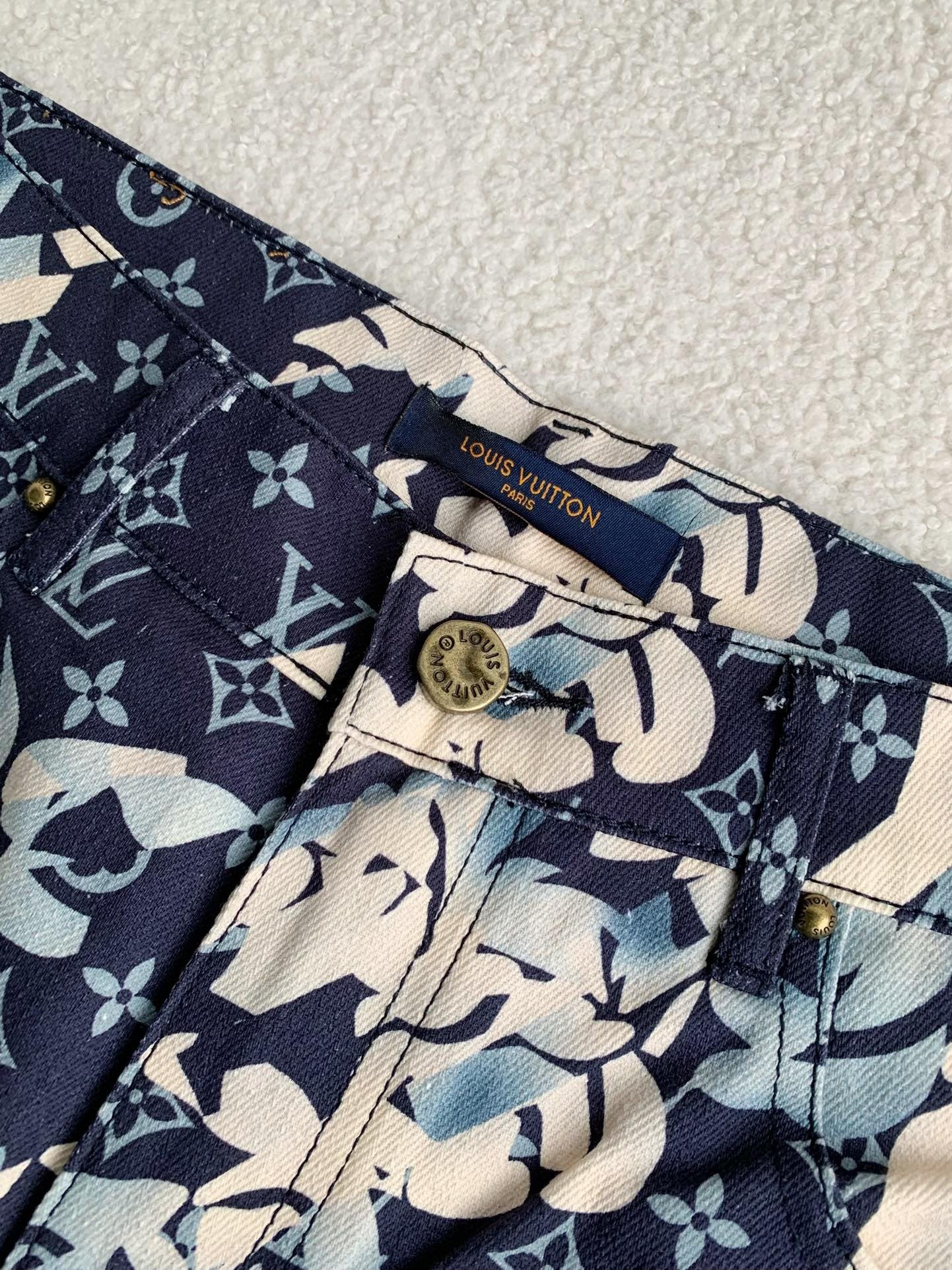 「#2364」Costumes en denim Louis Vuitton