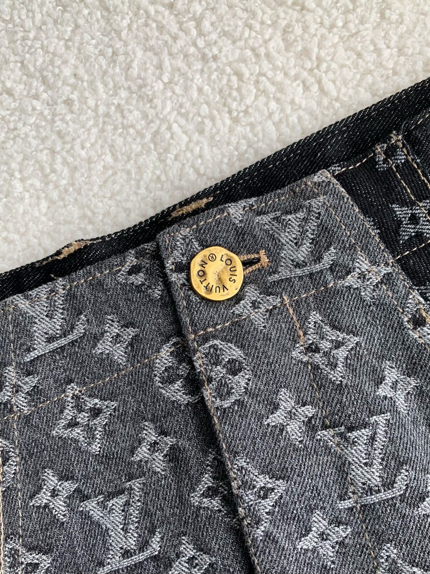「#2384」Costumes Louis Vuitton
