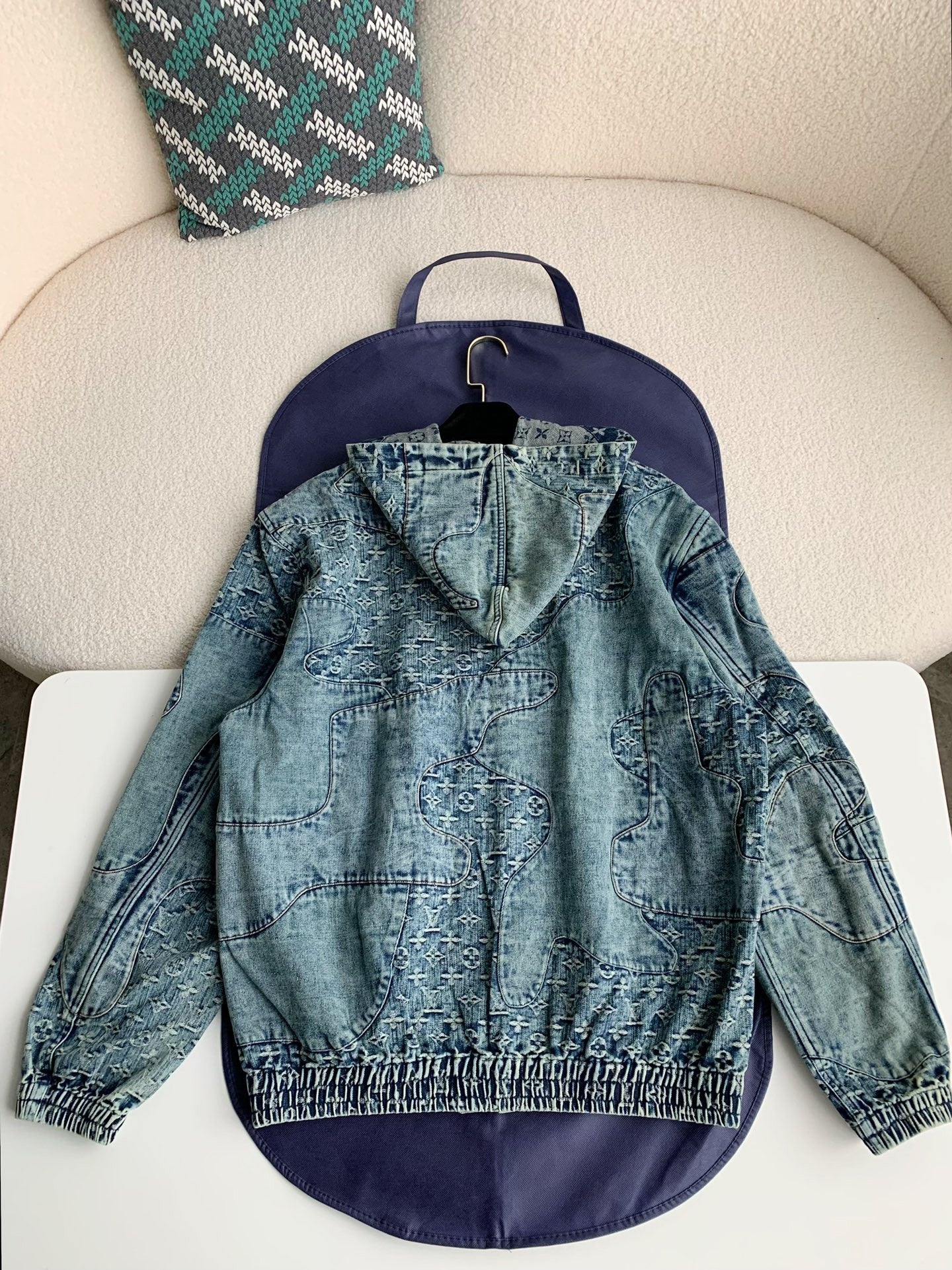 「#2388」Veste à capuche Louis Vuitton Jean