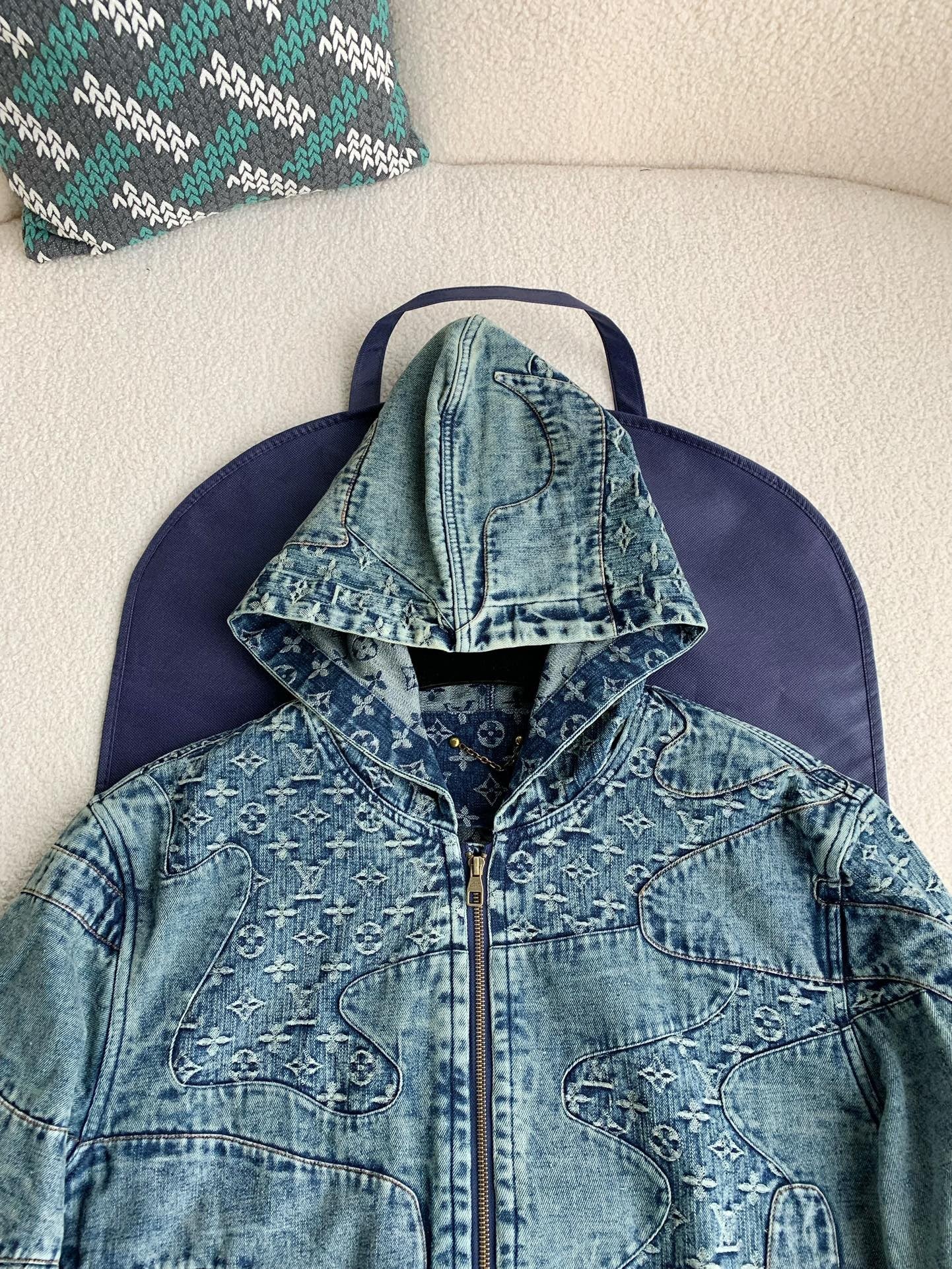 「#2388」Veste à capuche Louis Vuitton Jean