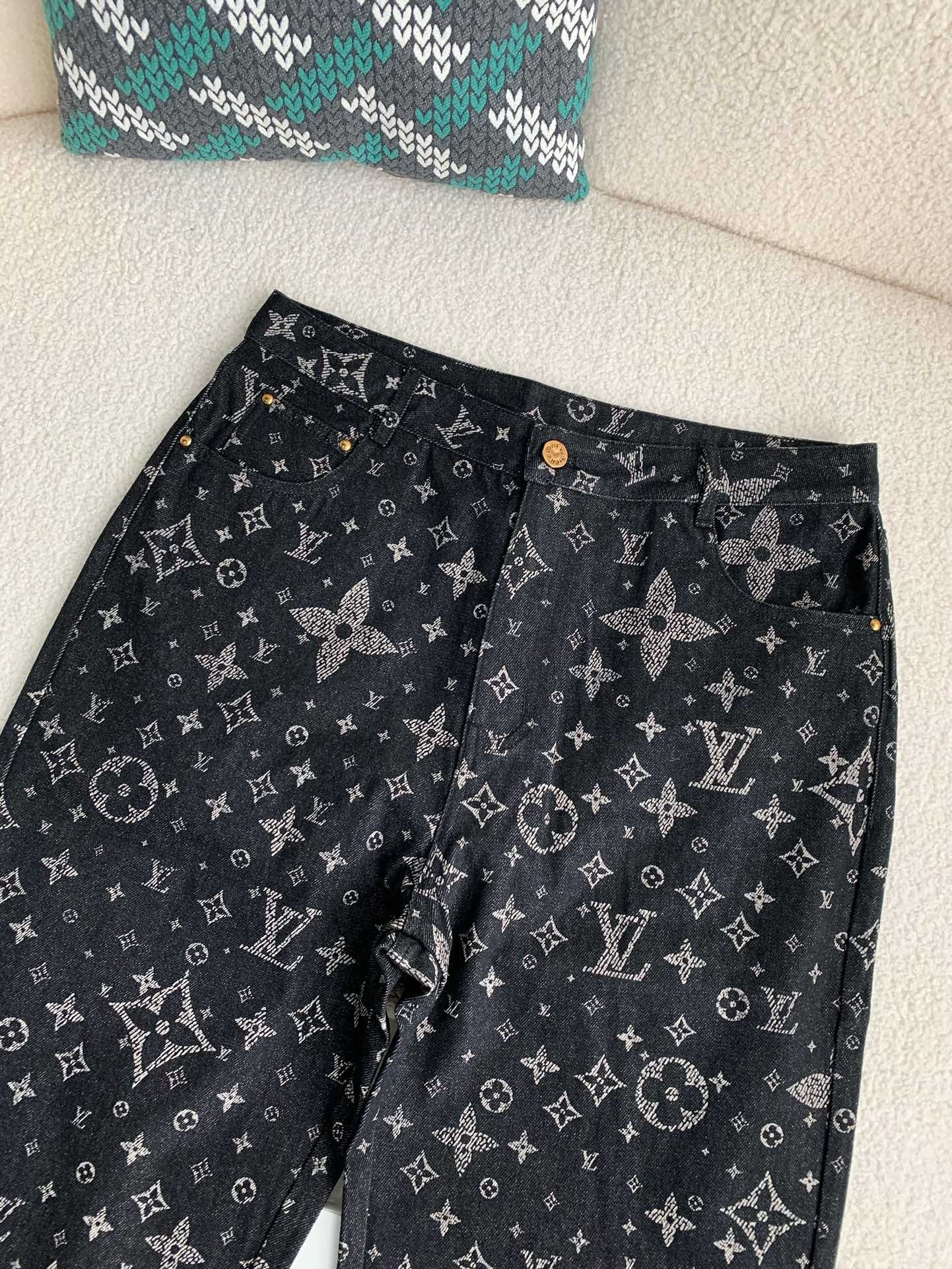 「#2422」Costumes Louis Vuitton