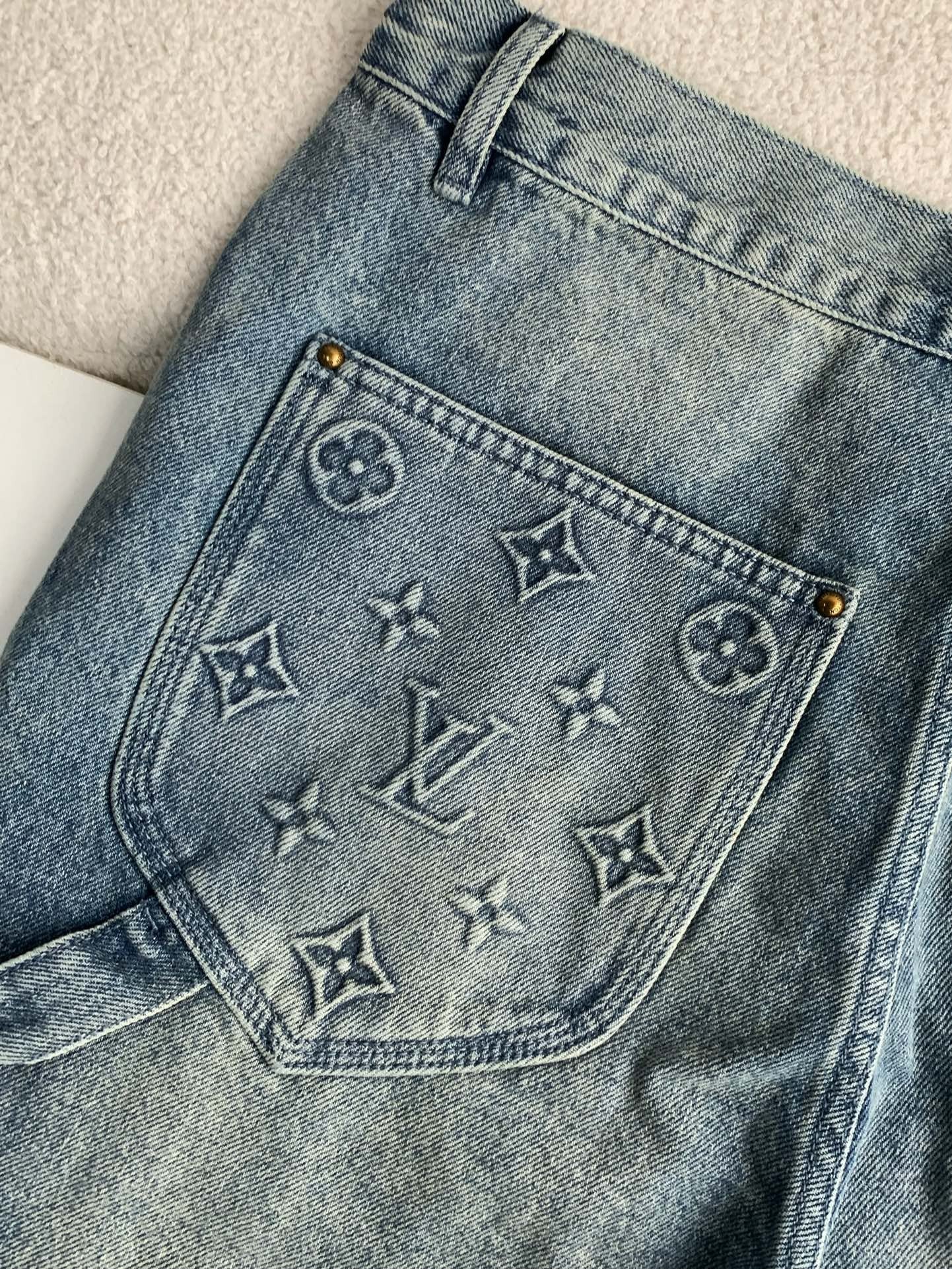 「#2884」LOUIS VUITTON Short en jean