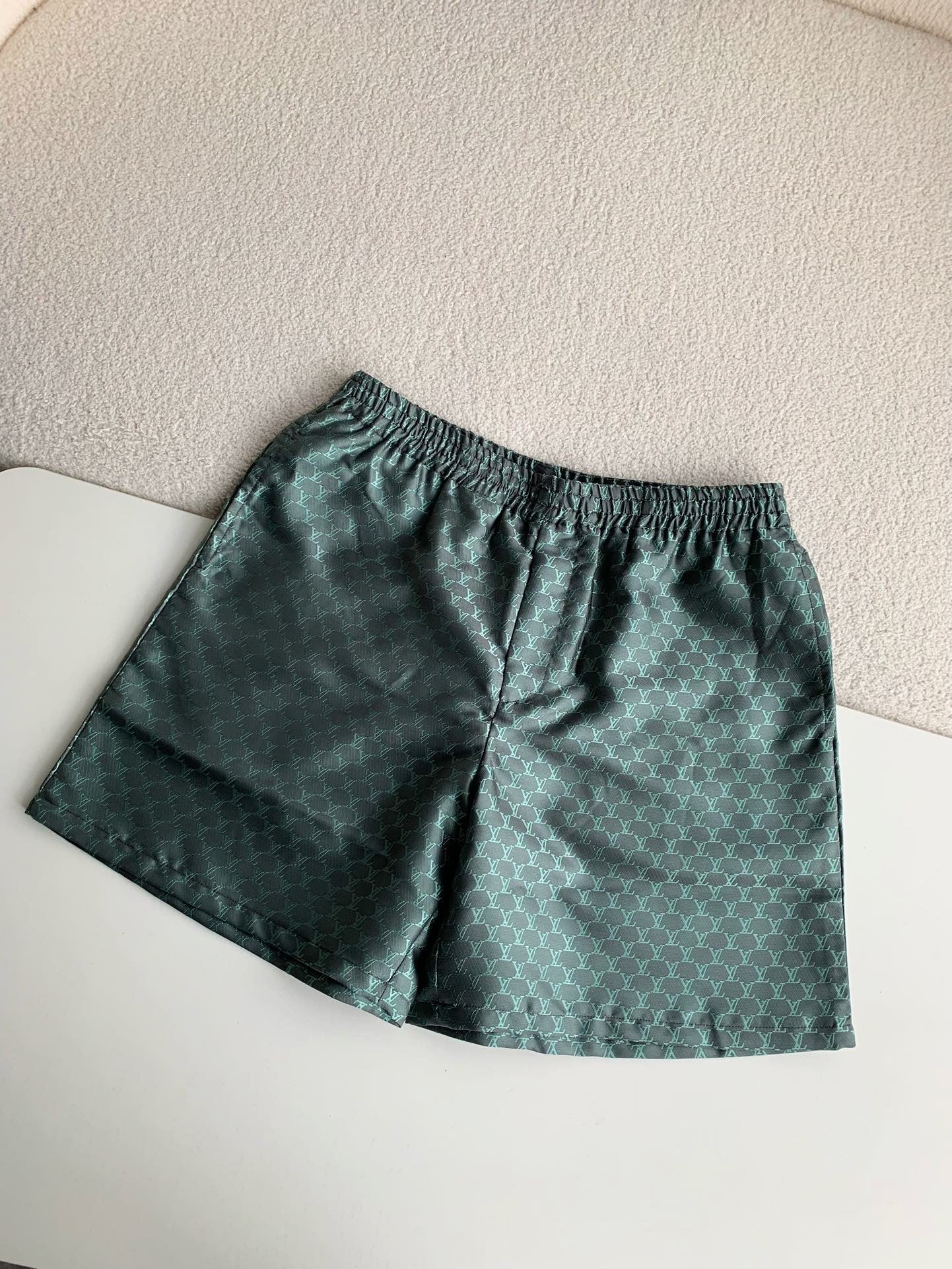 Short LOUIS VUITTON « #3302 »