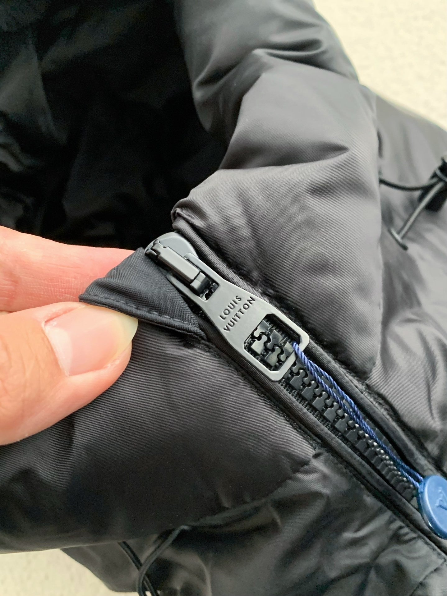 「#3650」Louis Vuitton logo labeled down jacket