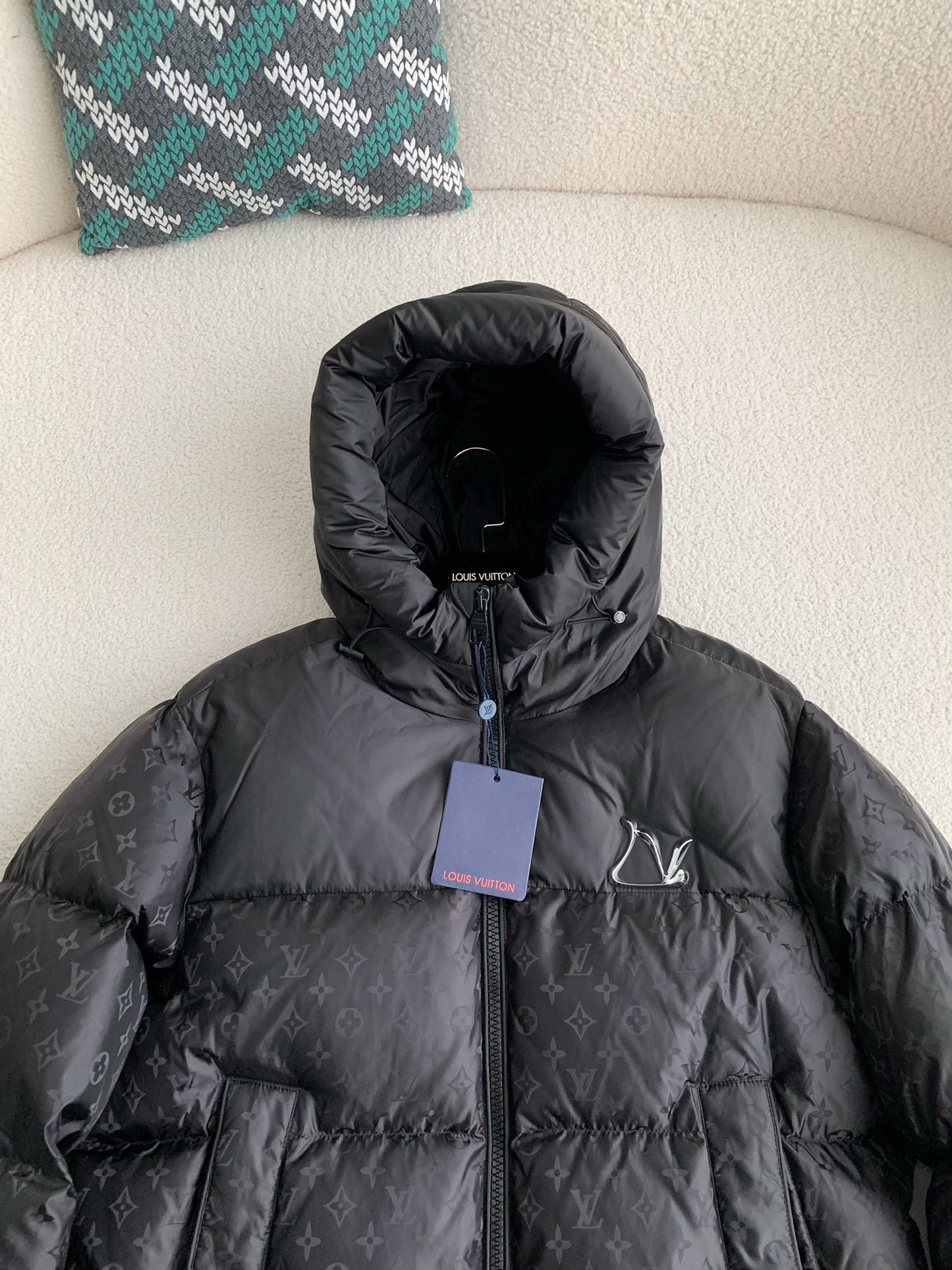 「#3650」Louis Vuitton logo labeled down jacket