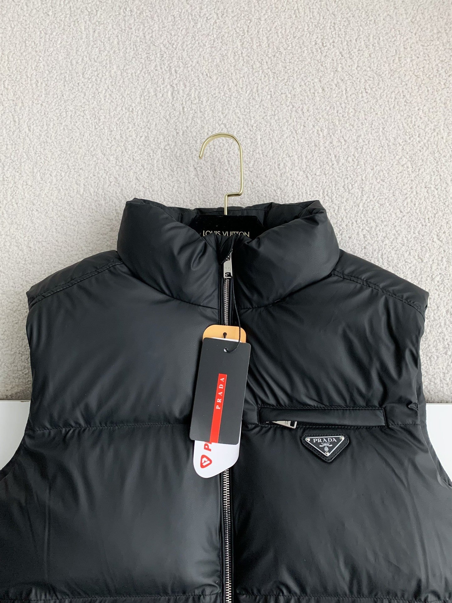 「#3652」Prada white goose down vest