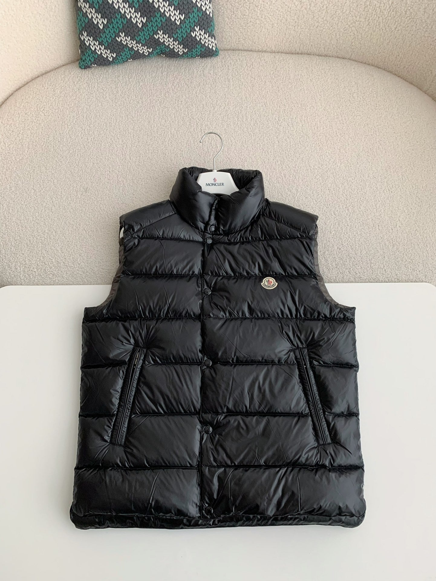 「#3663」Moncler down stand collar vest