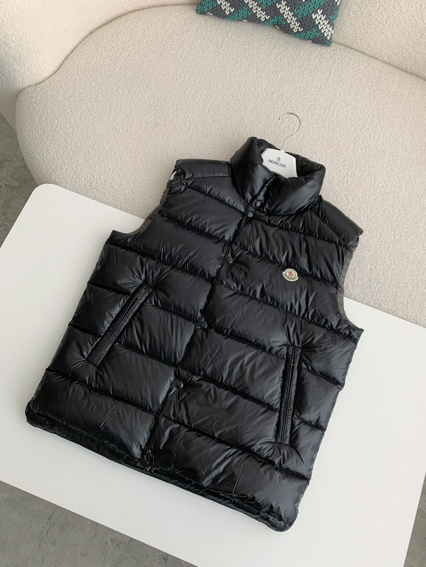 「#3663」Moncler down stand collar vest