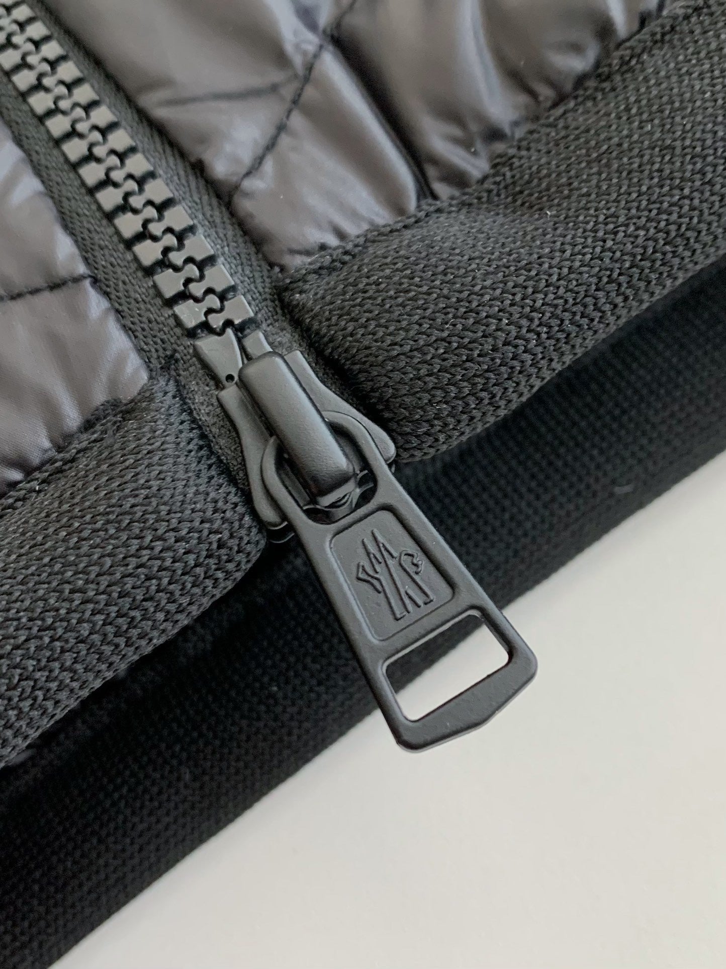 「#3693」Moncler FW22 Spider-Man Zip Hooded Down Jacket