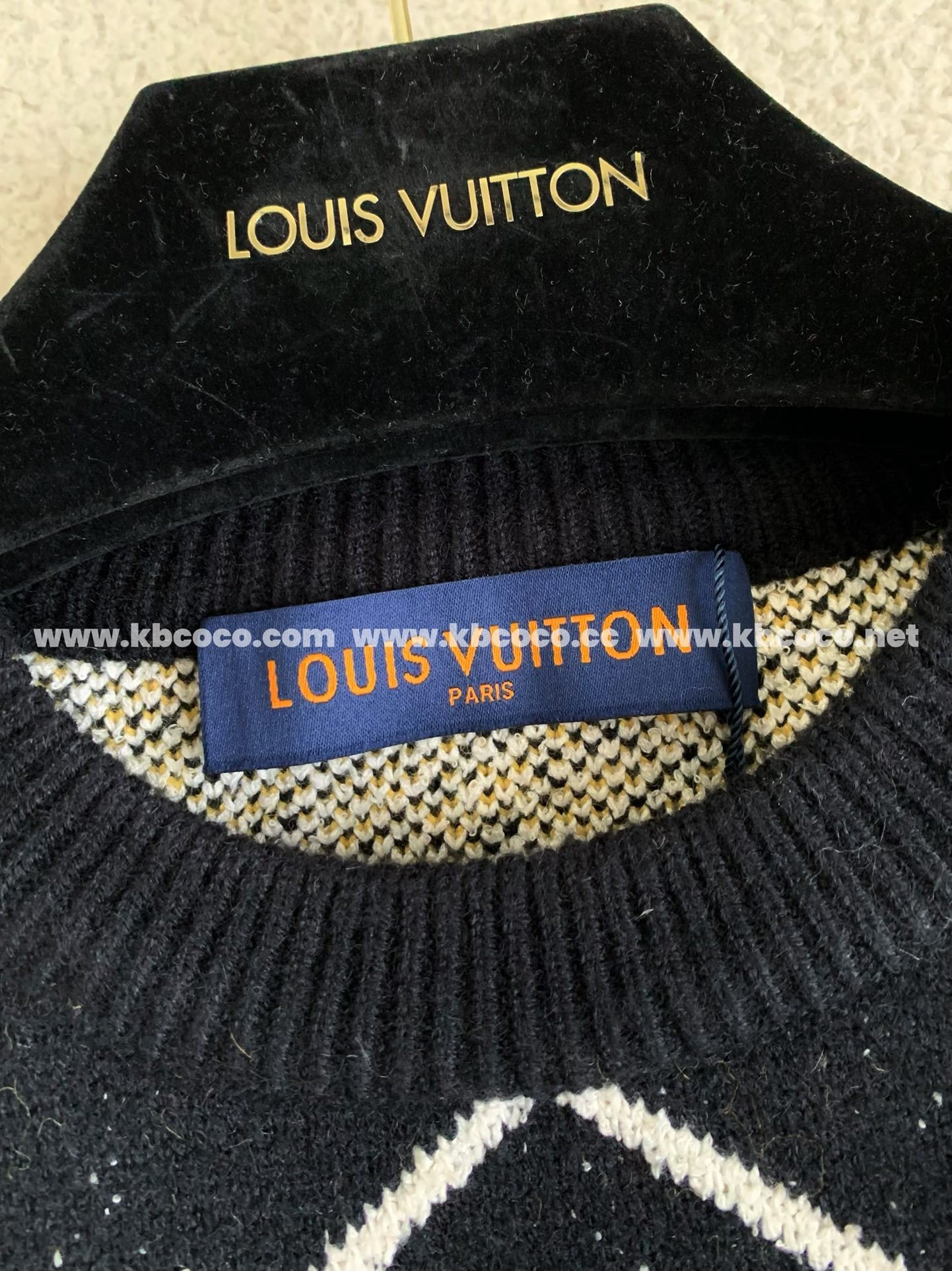「#3927」Louis Vuitton ss25 Pre-Spring collection, blended wool round-neck sweater
