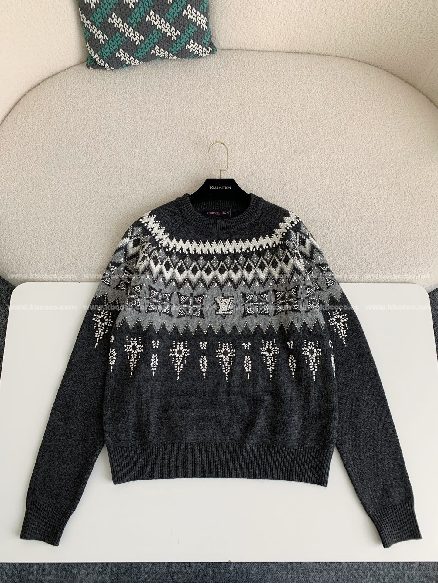 Pull col rond Louis Vuitton Ski Collection AH24, n° 3969