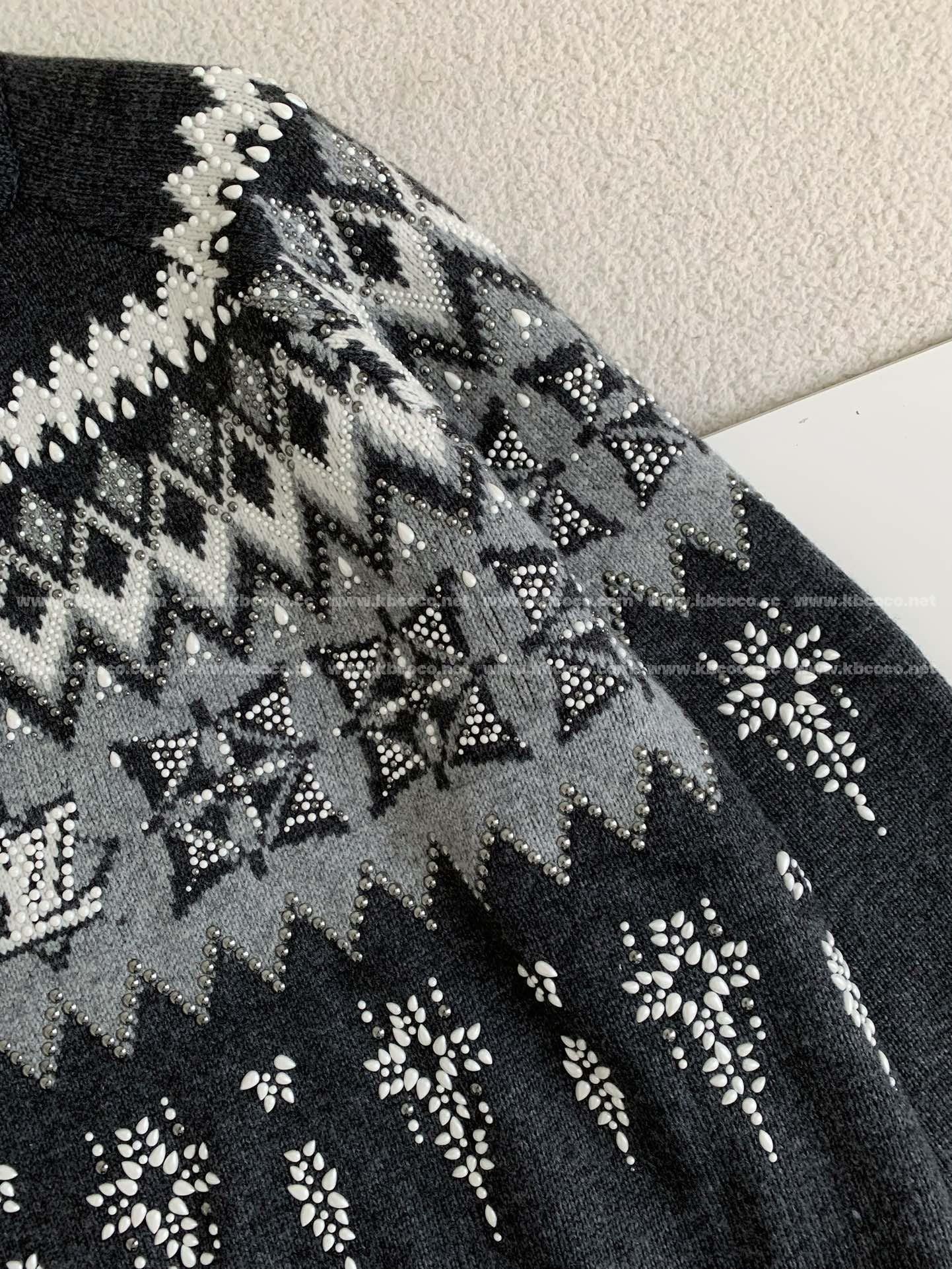 Pull col rond Louis Vuitton Ski Collection AH24, n° 3969