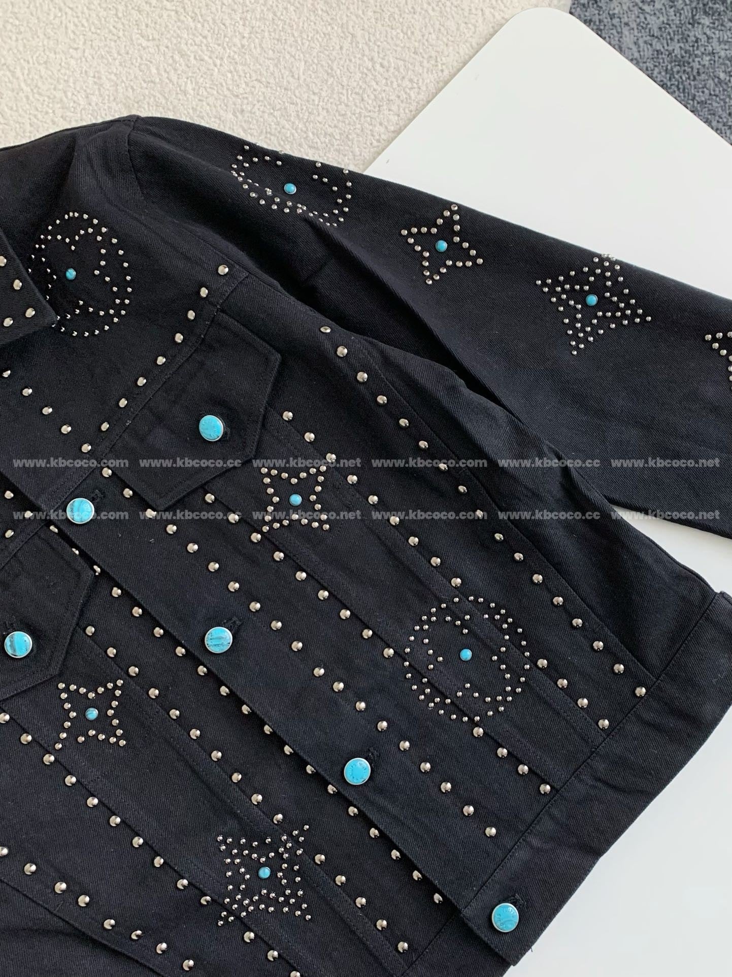 「#3763」Veste en jean turquoise à rivets LV