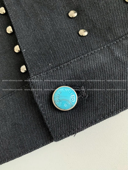 「#3763」Veste en jean turquoise à rivets LV