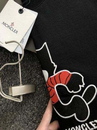 「#4253」Moncler Spring and Summer Black Cartoon Embroidered T-shirt