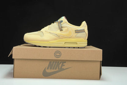 Travis Scott AM1 'Saturn Gold'