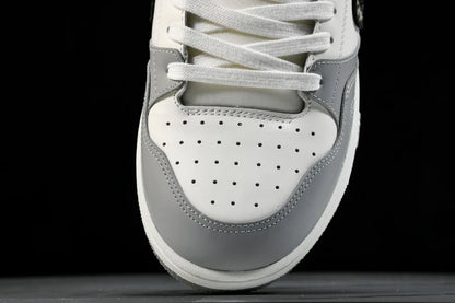 D1or B57 Mid-Top "Grey White'