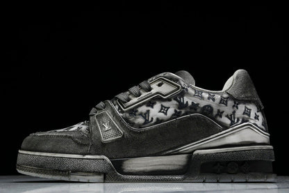 Louis Vuittоп Trainer Low 'Black Distressed'