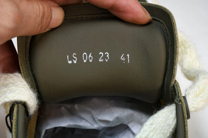 D1or B33 'Khaki Oblique'