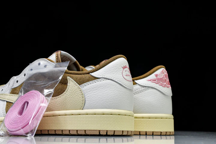 Travis Scott AJ1 Retro Low OG 'Sail Shy Pink'