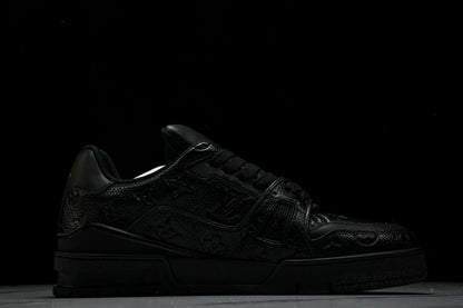 Louis Vuittоп Trainer Low 'Black Embossed Signature'